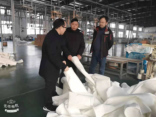 1609226901167.jpg 新聞=熱烈歡迎德龍鋼鐵楊經(jīng)理一行蒞臨我司指導考察03.jpg